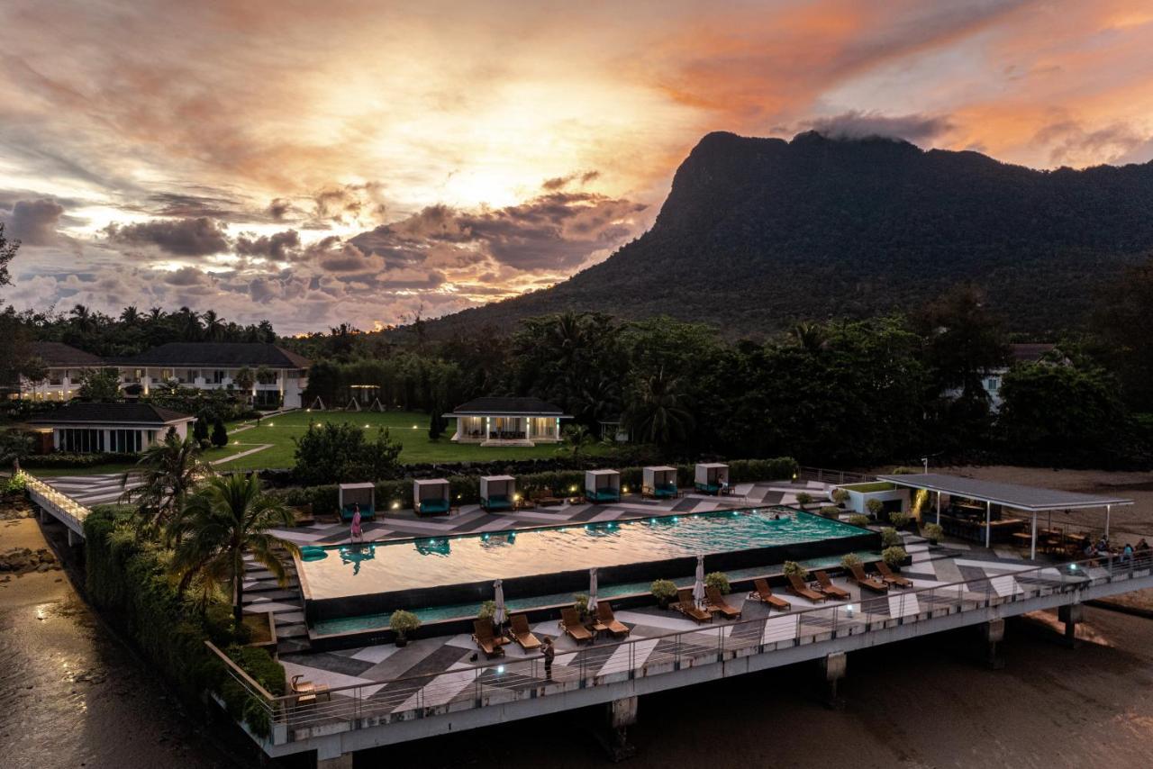 Cove 55 Hotel Santubong Exterior photo